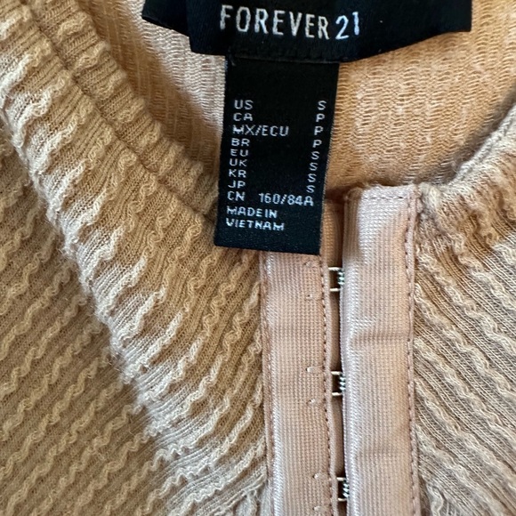 Forever 21 Tan Cropped Tank Size Small - Picture 3 of 7